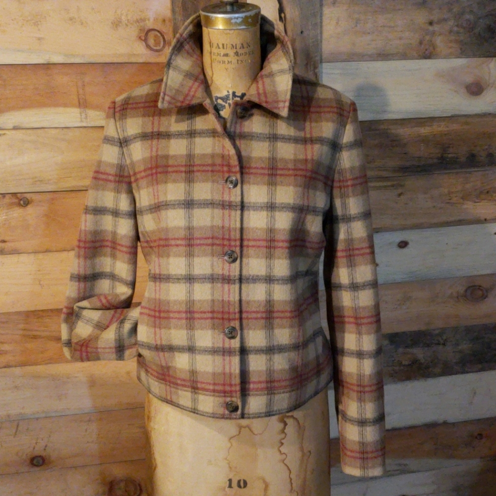 Wool short jacket